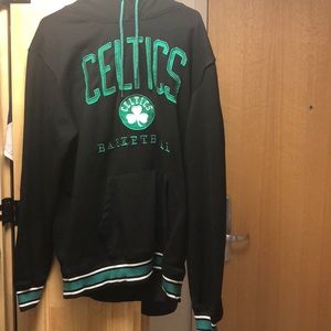 Boston Celtics Basketball Hooded Sweatshirt (Used)